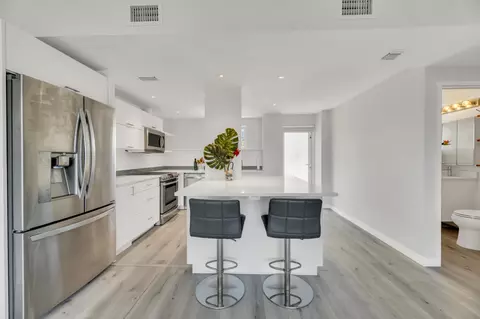 2840 N Ocean Blvd #308, Fort Lauderdale, FL 33308