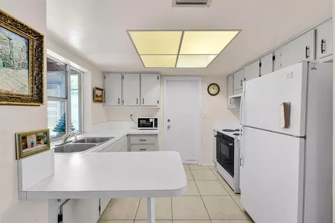 4500 NW 47 Ct, Tamarac, FL 33319