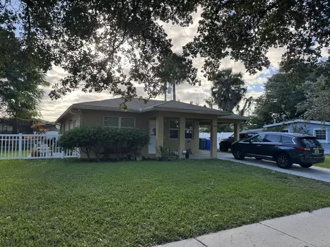 5816 Seton Dr, Margate, FL 33063