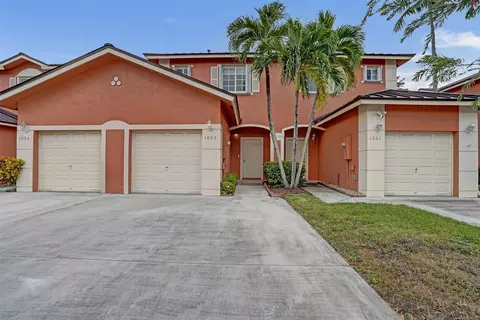 1003 NW 100th Ave, Pembroke Pines, FL 33024