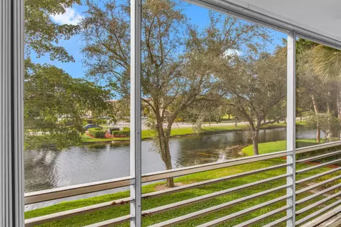 2006 Granada Dr #N2, Coconut Creek, FL 33066