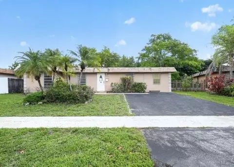 7802 NW 69th Ter, Tamarac, FL 33321