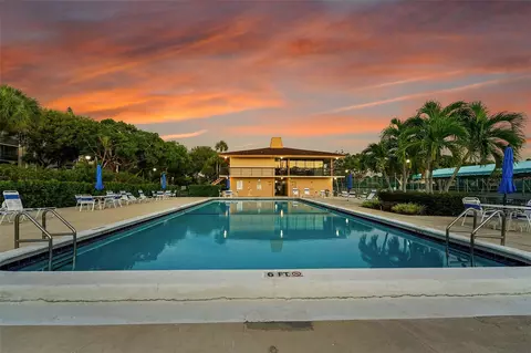 5340 NW 2nd Ave #PH-26, Boca Raton, FL 33487