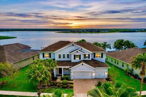 11333 Lake Lucaya Dr, Riverview, FL 33579