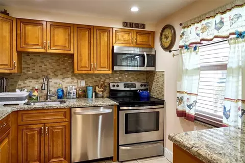 601 NW 80th Ave #101, Margate, FL 33063
