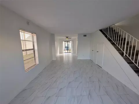 2456 NW 52nd Ave #2456, Lauderhill, FL 33313