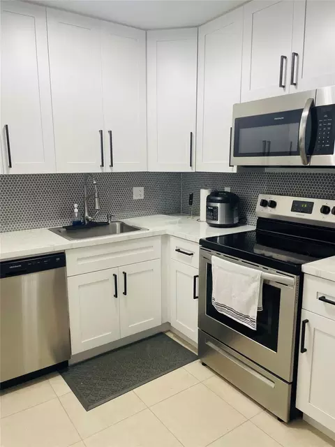 8745 Shadow Wood Blvd #105, Coral Springs, FL 33071