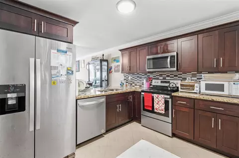 1830 N Lauderdale Ave #4207, North Lauderdale, FL 33068