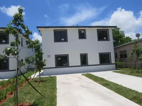 1836 NW 70th St, Miami, FL 33147