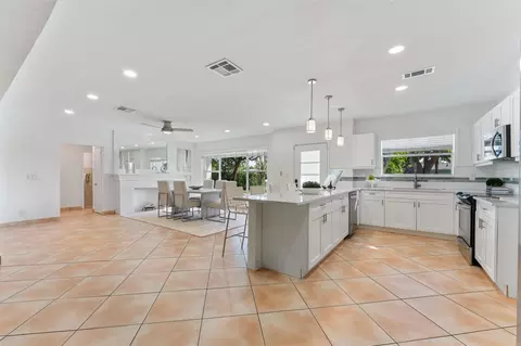 3203 Dover Road Rd, Pompano Beach, FL 33062 photo 7