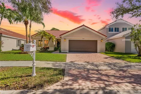 1156 Cedar Falls Dr, Weston, FL 33327