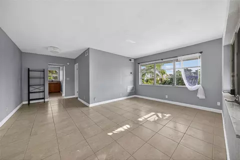 1900 NE 8th Ct #308, Fort Lauderdale, FL 33304