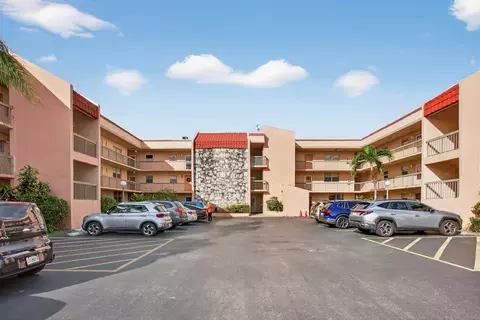 3050 Holiday Springs Blvd #108, Margate, FL 33063