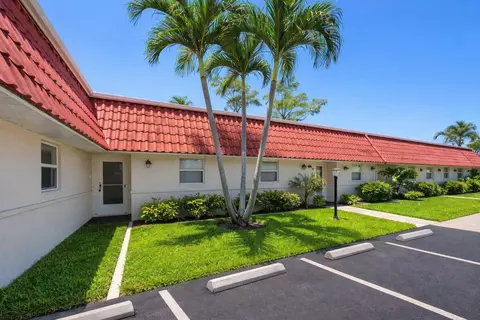127 Amherst Ln #127, Lake Worth, FL 33467