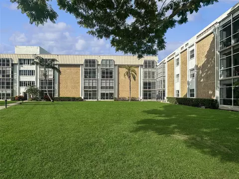 2970 NE 16th Ave #102B, Oakland Park, FL 33334