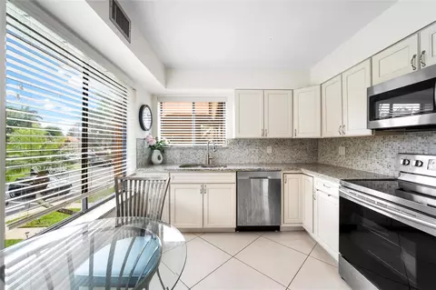 11205 Green Lake 204 Dr #204, Boynton Beach, FL 33437