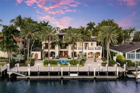 2430 Del Lago Dr, Fort Lauderdale, FL 33316