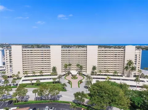 136 Lakeshore Dr #T10, North Palm Beach, FL 33408