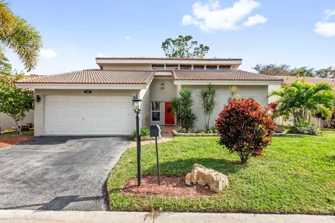 1621 Riverwood Ln, Coral Springs, FL 33071