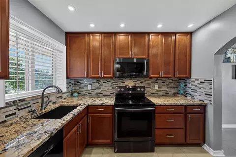 2951 E Sunrise Lakes Dr #312, Sunrise, FL 33322