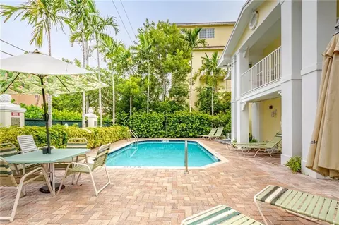 2660 NE 8th Ave #211, Wilton Manors, FL 33334