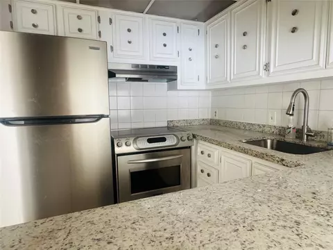 4848 NW 24th Ct #330, Lauderdale Lakes, FL 33313
