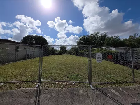 1810 NW 84th St, Miami, FL 33147