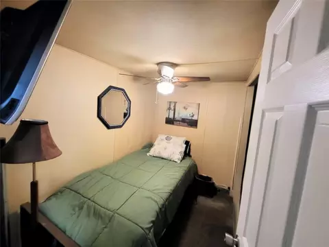 Bedroom - 4037 SE 27th St, Okeechobee, FL 34974 photo 3 of 6