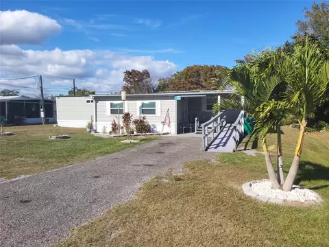 Exterior - 4037 SE 27th St, Okeechobee, FL 34974 photo 2 of 12