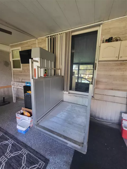 Exterior - 4037 SE 27th St, Okeechobee, FL 34974 photo 10 of 12