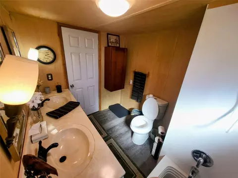 Bath - 4037 SE 27th St, Okeechobee, FL 34974 photo 4 of 4