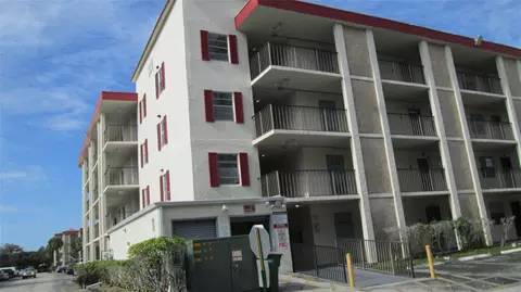 3001 NW 48th Ave #237, Lauderdale Lakes, FL 33313