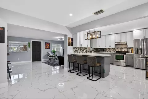 3330 NW 69th St, Fort Lauderdale, FL 33309