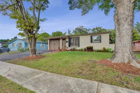 6251 NW 12th Ct, Sunrise, FL 33313