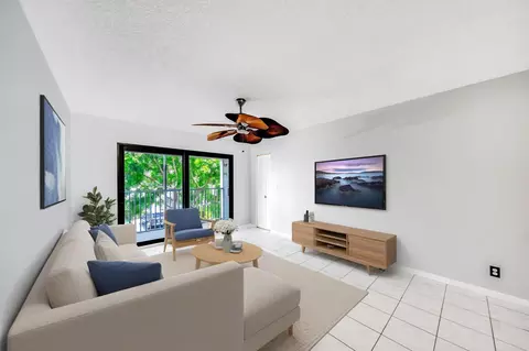 150 Cypress Club Dr #528, Pompano Beach, FL 33060