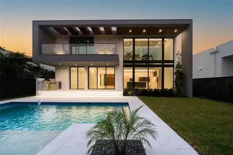 508 NE 9th Ave, Fort Lauderdale, FL 33301