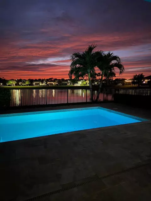 15798 Cresswind Pl, Loxahatchee, FL 33470