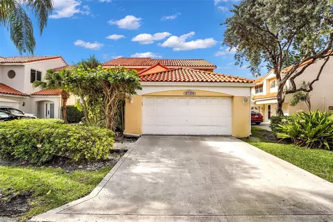3130 N 38th Ave, Hollywood, FL 33021