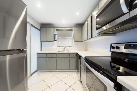 1340 NE 28th Ave #232, Pompano Beach, FL 33062