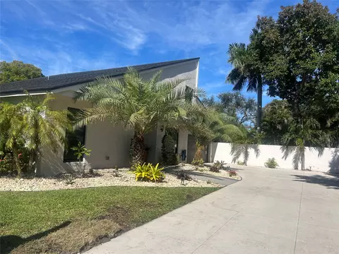 7831 NW 4th St, Plantation, FL 33324