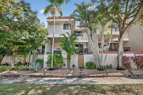1401 NE 9th St #13, Fort Lauderdale, FL 33304