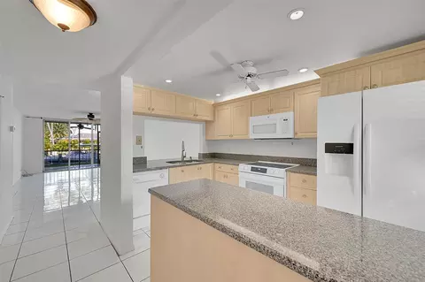 777 S Federal Hwy #N105, Pompano Beach, FL 33062