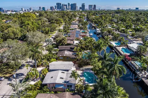 1728 SW 4th Ct, Fort Lauderdale, FL 33312