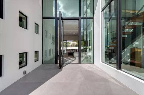 Entry Way - 3205 Leigh Rd, Pompano Beach, FL 33062 photo 1 of 2