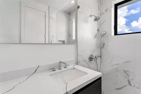 Bath - 3205 Leigh Rd, Pompano Beach, FL 33062 photo 7 of 7