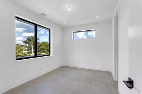 Bedroom - 3205 Leigh Rd, Pompano Beach, FL 33062 photo 5 of 5