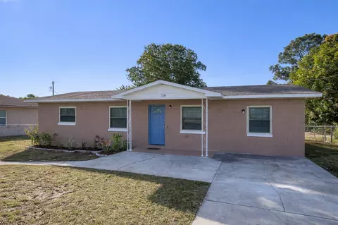 2300 Linda St, Lake Wales, FL 33898