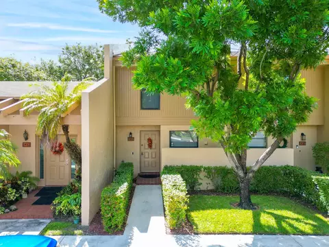 1424 NW 97th Ter #280, Hollywood, FL 33024