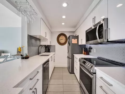 1101 River Reach Dr #205, Fort Lauderdale, FL 33315