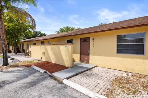 4325 NW 5th Ave, Pompano Beach, FL 33064